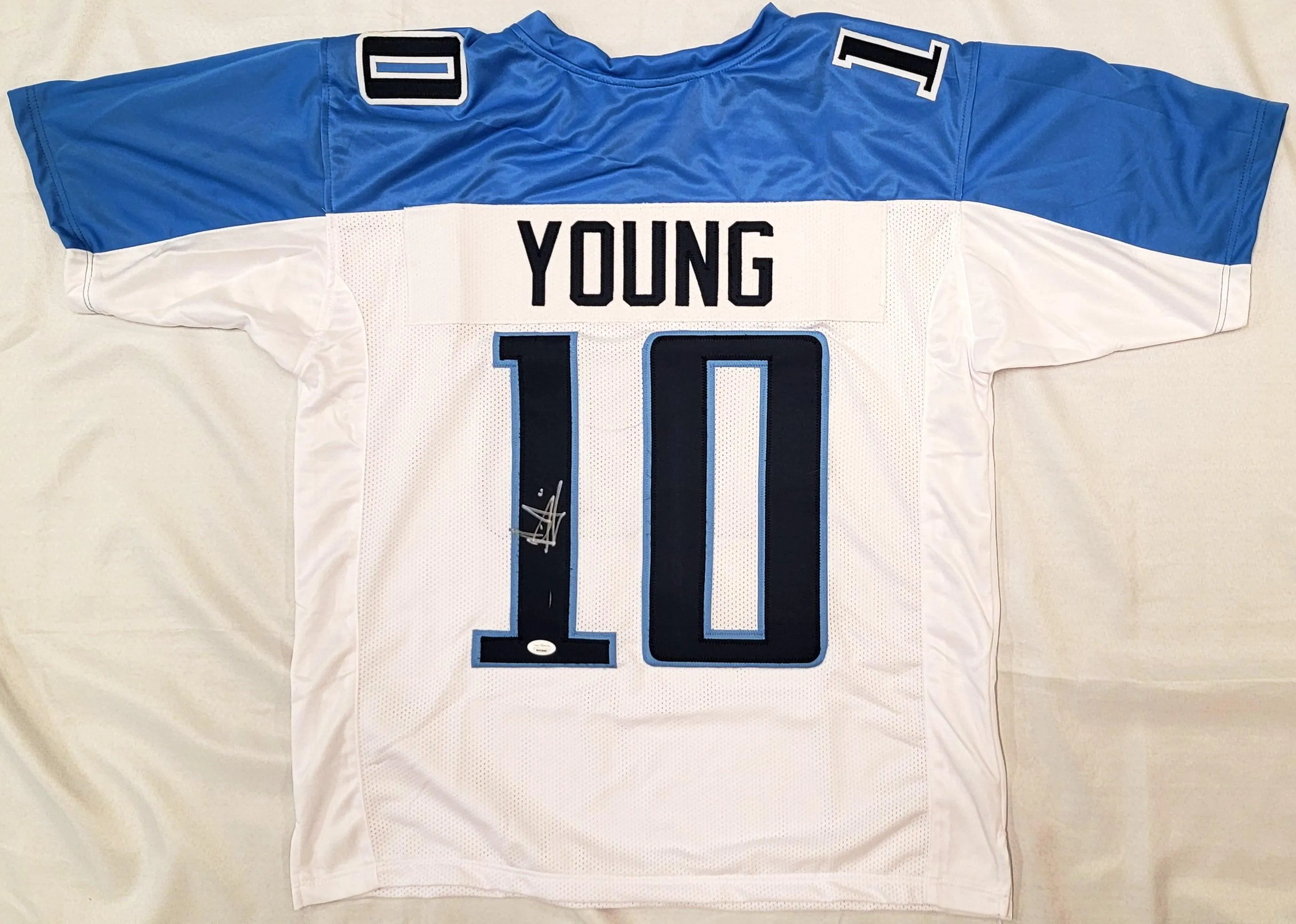 Tennessee Titans Vince Young Autographed White Jersey JSA #WA036082